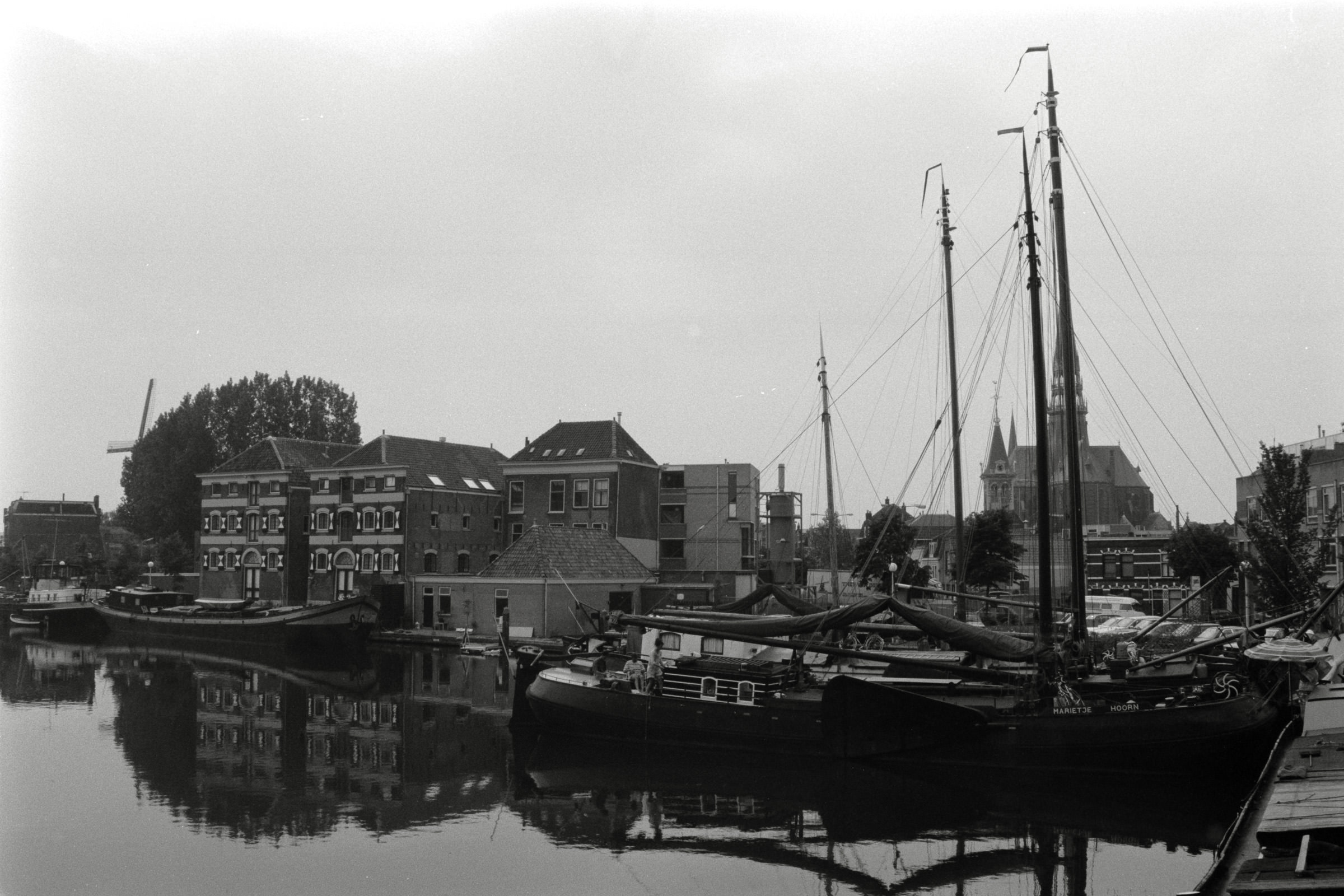 AHP F1992 06 001 sc250507 img07 NLP